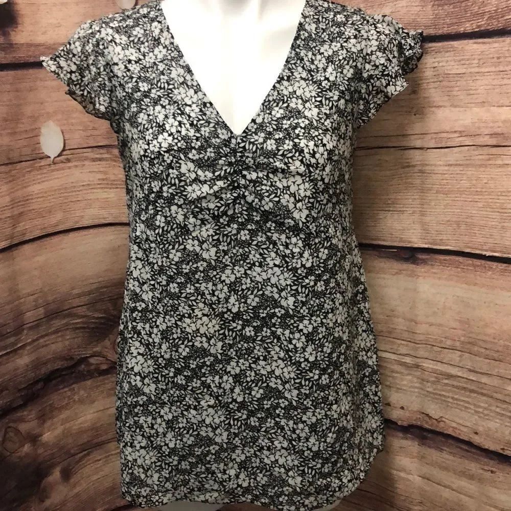 Motherhood maternity black & white blouse